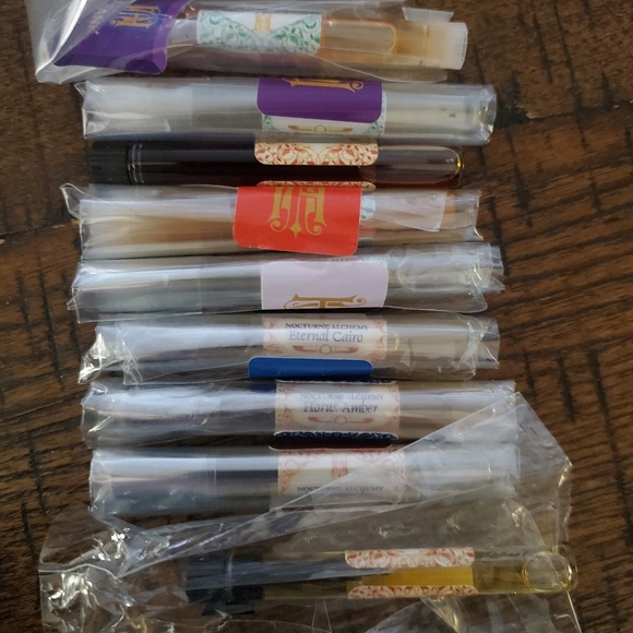 Nocturne Alchemy 6 Perfume Oils - Picture 2 of 5